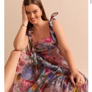 Francesca’s Alana tie strap floral maxi dress